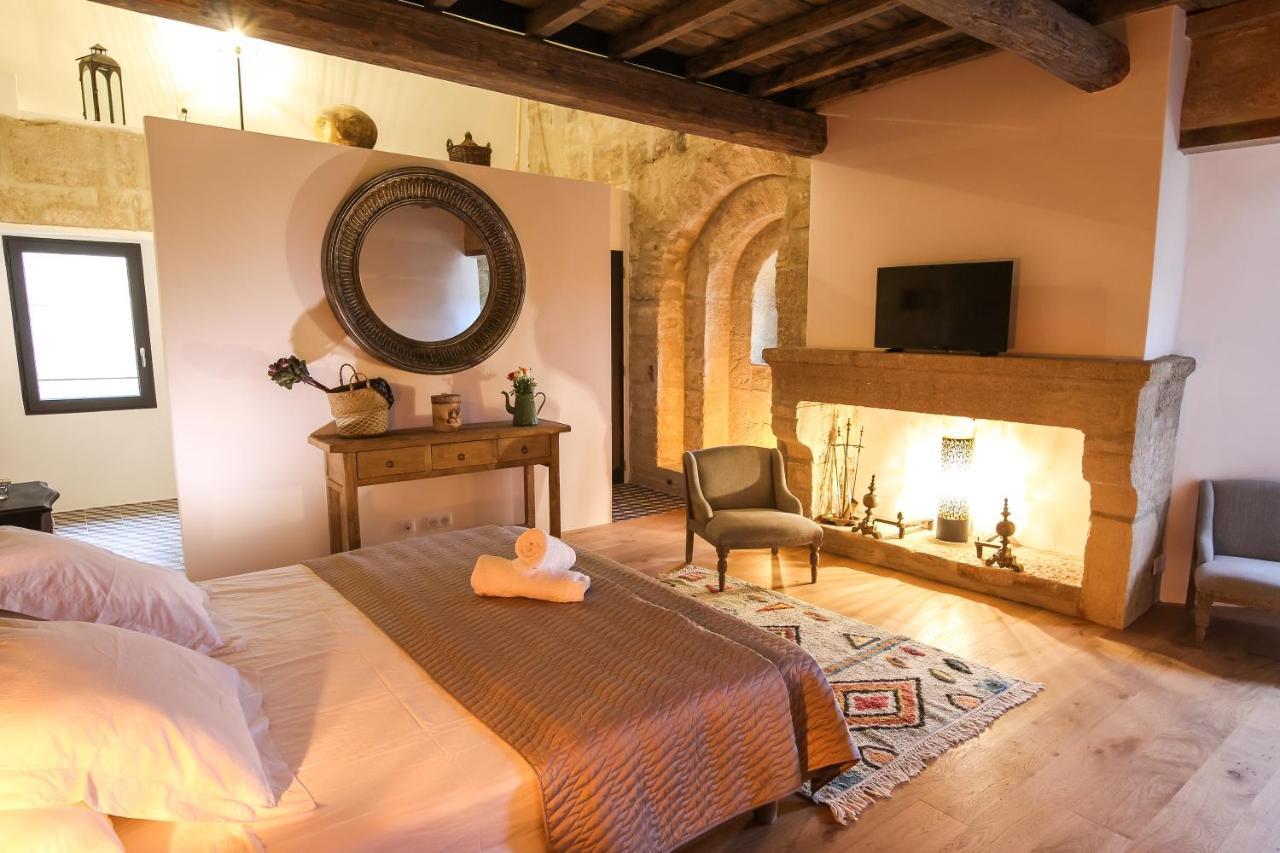 La Maison D'Aime Saint Quentin la Poterie Bagian luar foto