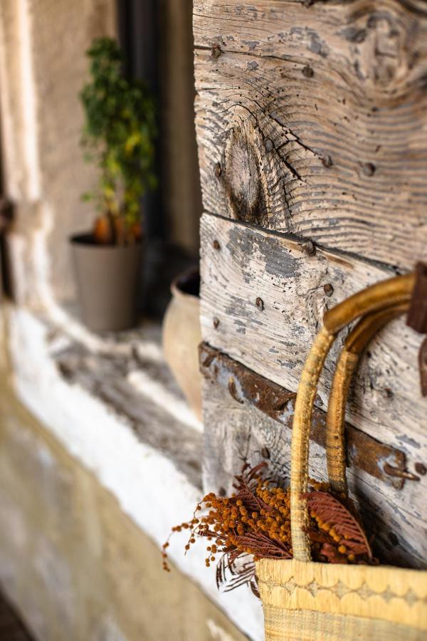 La Maison D'Aime Saint Quentin la Poterie Bagian luar foto