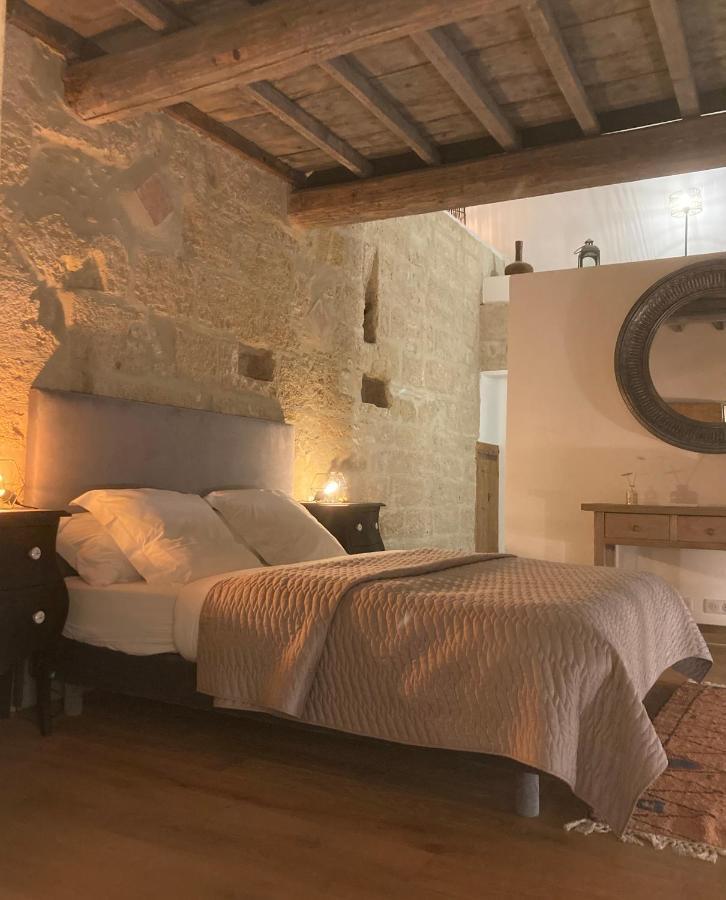 La Maison D'Aime Saint Quentin la Poterie Bagian luar foto